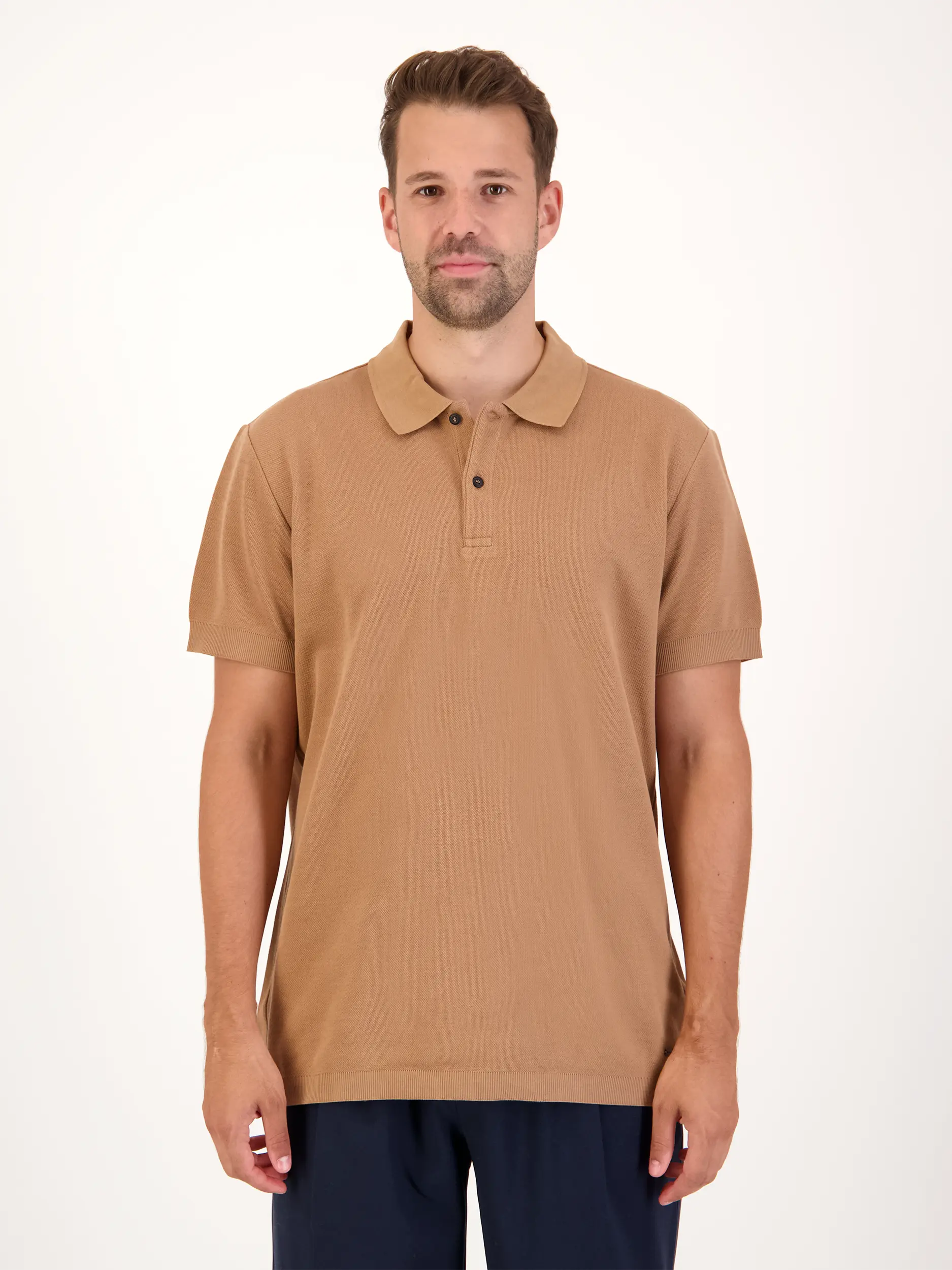 Poloshirt 'Jemma' - Artikel Vorderseite getragen von einem Modell - Farbe: Braun
