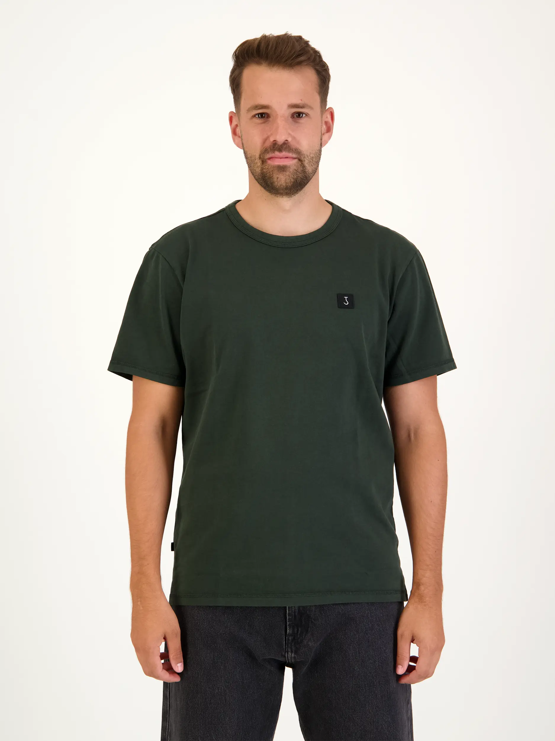 T-Shirt - Artikel Vorderseite getragen von einem Modell - Farbe: Grün