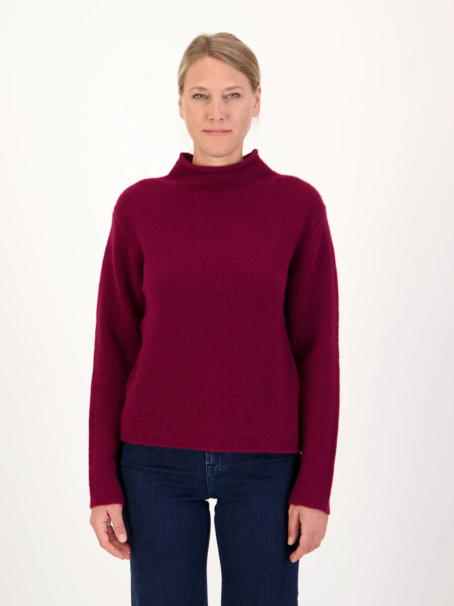 Pullover aus Kaschmir langarm - Artikel Vorderseite getragen von einem Modell - Farbe: Rot