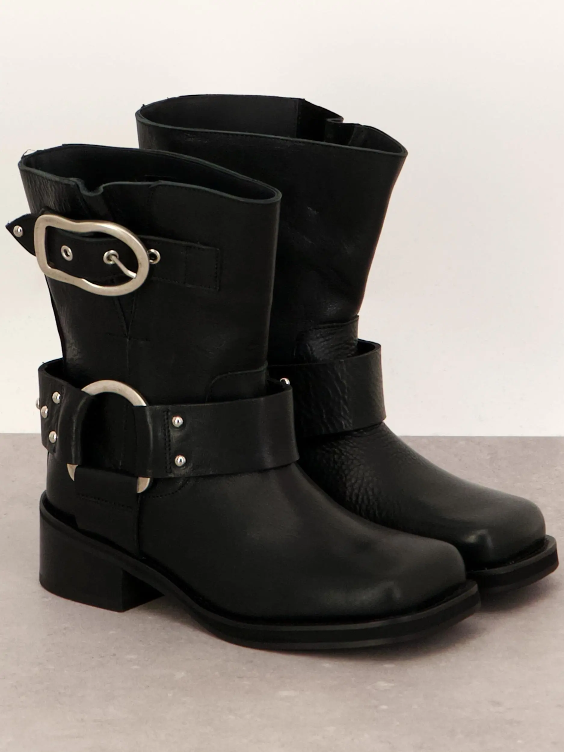 Stiefel - Artikelansicht - Farbe: Schwarz
