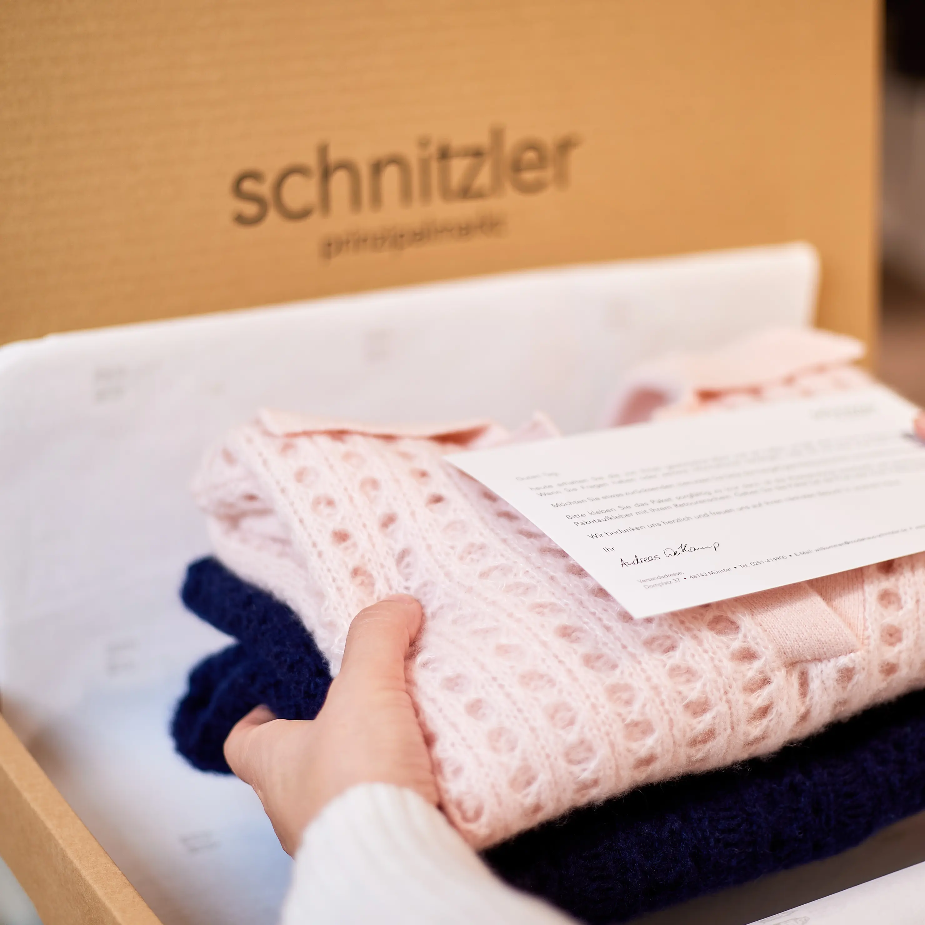 Schnitzler Paket mit ausgewählten Artikeln zur Anprobe zu Hause