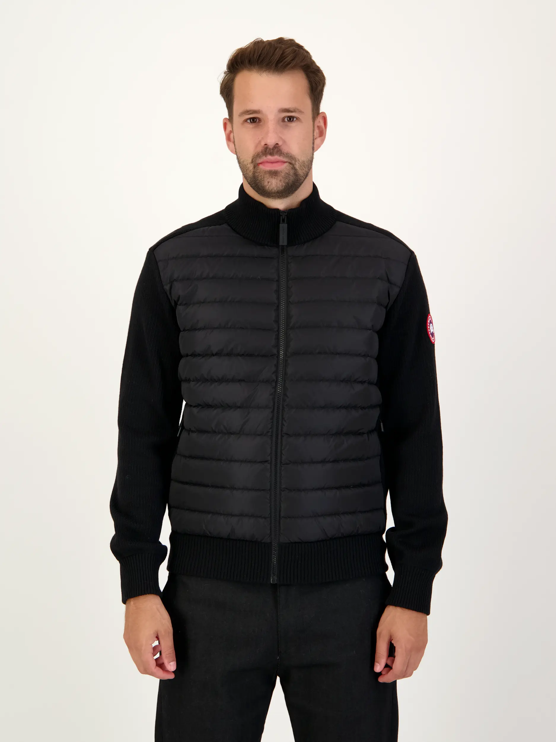 Jacke 'Hybridge' - Artikel Vorderseite getragen von einem Modell - Farbe: Schwarz